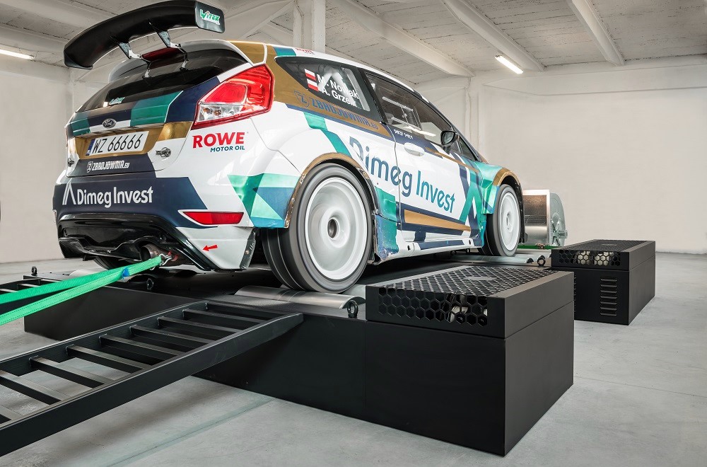Banco de potencia DynoRevolt DR2-B utilizado por ABT Motorsport